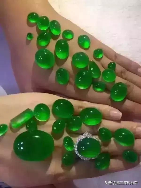 翡翠原石赌石讲解视频翡翠原石加工翡翠赌石怎么样-第9张图片-翡翠网 翡翠原石赌石讲解视频翡翠原石加工翡翠赌石怎么样-第9张图片-翡翠网