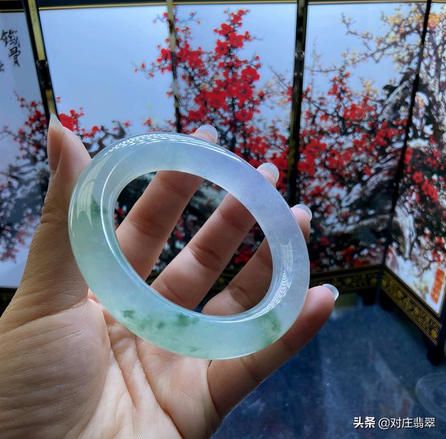 翡翠原石可以互相磨吗,翡翠原石磨出来怎么样上光-第2张图片-翡翠网 翡翠原石可以互相磨吗,翡翠原石磨出来怎么样上光-第2张图片-翡翠网