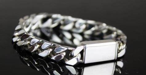 戴翡翠手镯能汗蒸吗汗蒸时能戴黄金手镯吗-第11张图片-翡翠网 戴翡翠手镯能汗蒸吗汗蒸时能戴黄金手镯吗-第11张图片-翡翠网