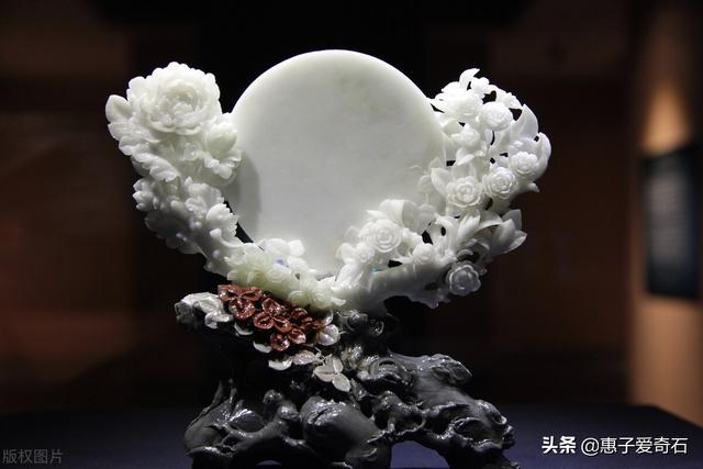 玉海生辉翡翠原石图片的简单介绍-第4张图片-翡翠网 玉海生辉翡翠原石图片的简单介绍-第4张图片-翡翠网