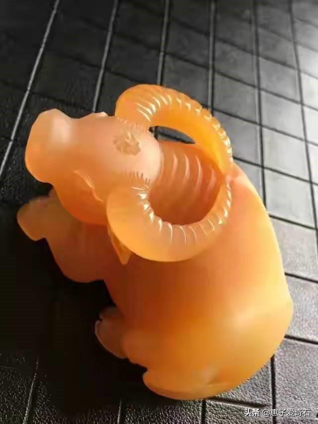 玉海生辉翡翠原石图片的简单介绍-第9张图片-翡翠网 玉海生辉翡翠原石图片的简单介绍-第9张图片-翡翠网