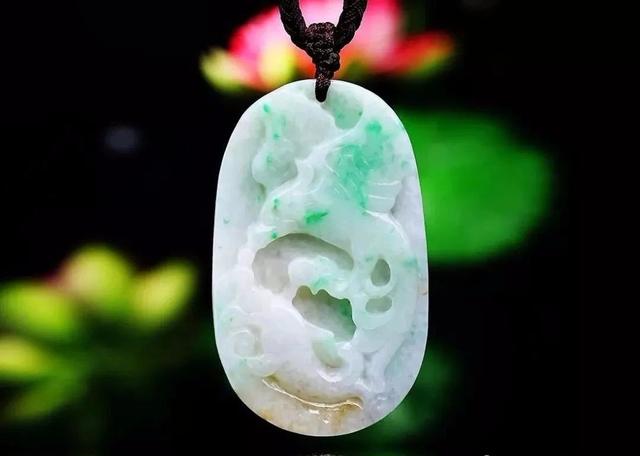 冰豆种翡翠手镯图片冰豆种翡翠价格走势-第5张图片-翡翠网