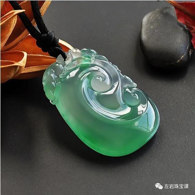 老坑冰种翡翠,翡翠手镯定义视频-第3张图片-翡翠网 老坑冰种翡翠,翡翠手镯定义视频-第3张图片-翡翠网