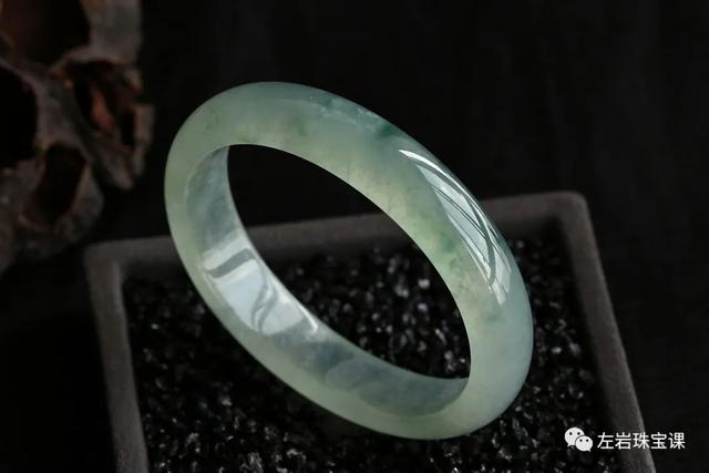 老坑冰种翡翠,翡翠手镯定义视频-第19张图片-翡翠网 老坑冰种翡翠,翡翠手镯定义视频-第19张图片-翡翠网