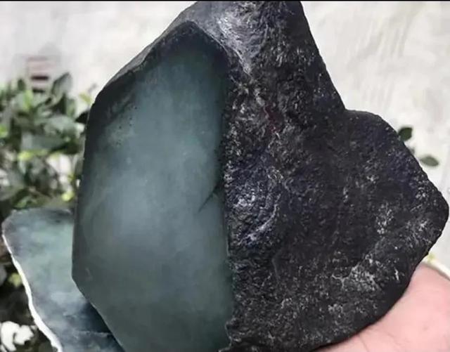 关于翡翠原石叫什么的信息-第3张图片-翡翠网 关于翡翠原石叫什么的信息-第3张图片-翡翠网