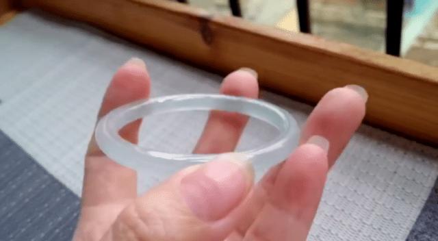 1万多左右的翡翠手镯的简单介绍-第7张图片-翡翠网 1万多左右的翡翠手镯的简单介绍-第7张图片-翡翠网