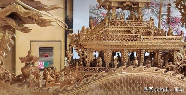 世界超级富豪收藏的绝世珠宝欧洲王室珠宝图片-第8张图片-翡翠网 世界超级富豪收藏的绝世珠宝欧洲王室珠宝图片-第8张图片-翡翠网