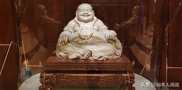 世界超级富豪收藏的绝世珠宝欧洲王室珠宝图片-第16张图片-翡翠网 世界超级富豪收藏的绝世珠宝欧洲王室珠宝图片-第16张图片-翡翠网