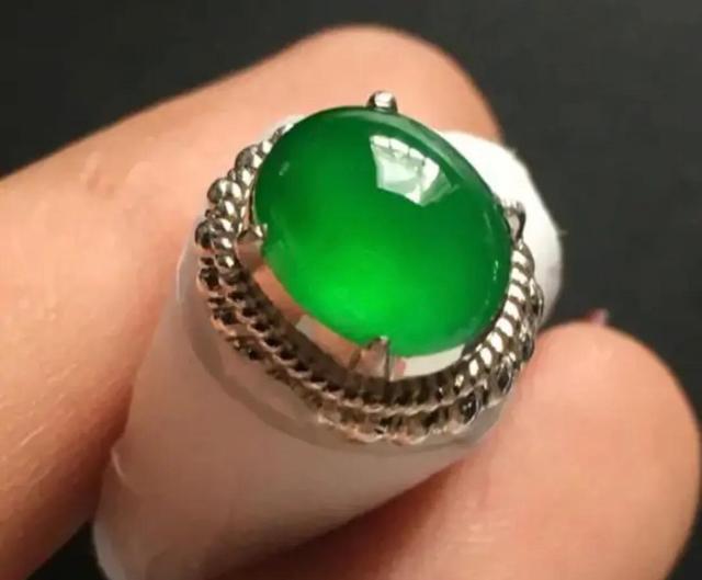 包含戒面翡翠价格的词条-第5张图片-翡翠网 包含戒面翡翠价格的词条-第5张图片-翡翠网