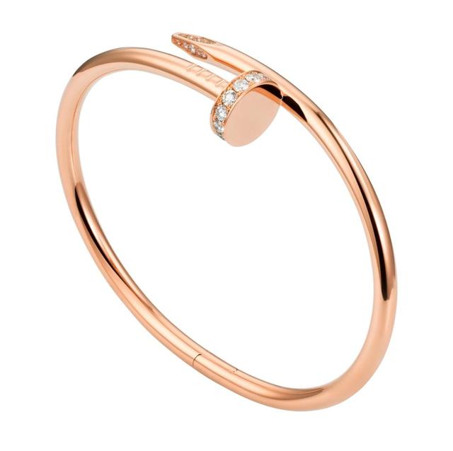 羽绒服十大世界名牌排名,世界名牌手链十大排名-第6张图片-翡翠网 羽绒服十大世界名牌排名,世界名牌手链十大排名-第6张图片-翡翠网