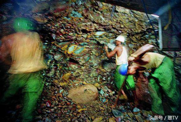 红牛真假翡翠知识,2019红牛真假官方鉴别-第20张图片-翡翠网 红牛真假翡翠知识,2019红牛真假官方鉴别-第20张图片-翡翠网