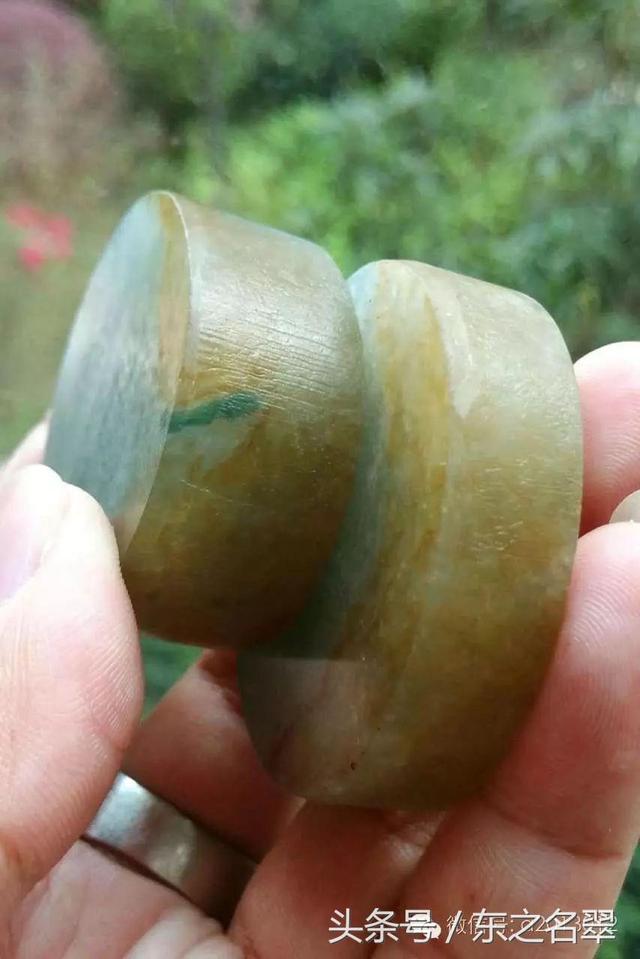 翡翠的制作过程冰红翡翠原石制作过程-第3张图片-翡翠网 翡翠的制作过程冰红翡翠原石制作过程-第3张图片-翡翠网