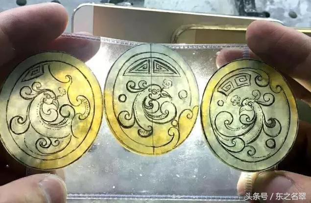 翡翠的制作过程冰红翡翠原石制作过程-第6张图片-翡翠网 翡翠的制作过程冰红翡翠原石制作过程-第6张图片-翡翠网