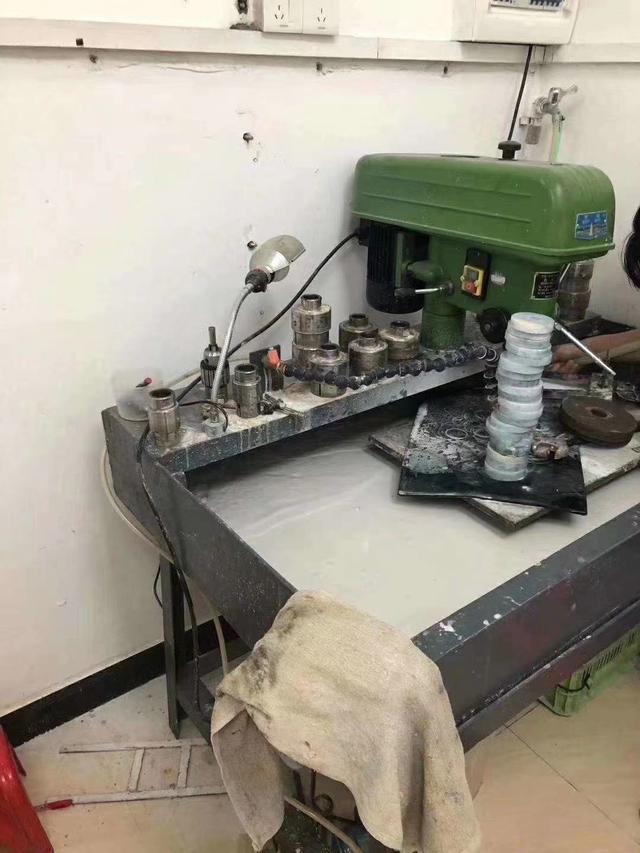 5000左右的糯种手镯,高档翡翠手镯标准-第3张图片-翡翠网 5000左右的糯种手镯,高档翡翠手镯标准-第3张图片-翡翠网