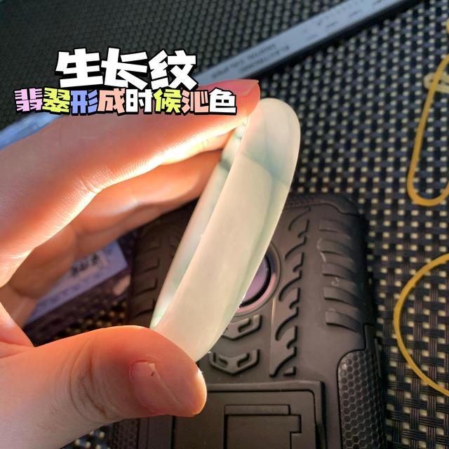 关于翡翠知识汇总讲解的信息-第2张图片-翡翠网 关于翡翠知识汇总讲解的信息-第2张图片-翡翠网