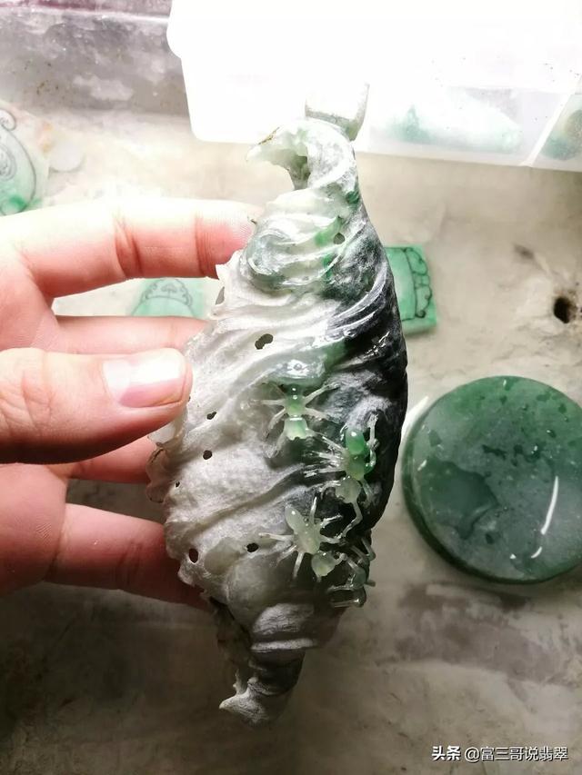 翡翠下脚料价格翡翠边角料片料价格-第1张图片-翡翠网 翡翠下脚料价格翡翠边角料片料价格-第1张图片-翡翠网