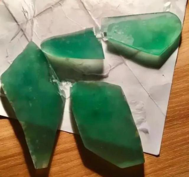 木纳翡翠原石啤酒的简单介绍-第1张图片-翡翠网 木纳翡翠原石啤酒的简单介绍-第1张图片-翡翠网