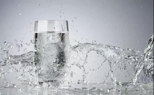 翡翠的鉴别方法水泡的简单介绍-第1张图片-翡翠网 翡翠的鉴别方法水泡的简单介绍-第1张图片-翡翠网