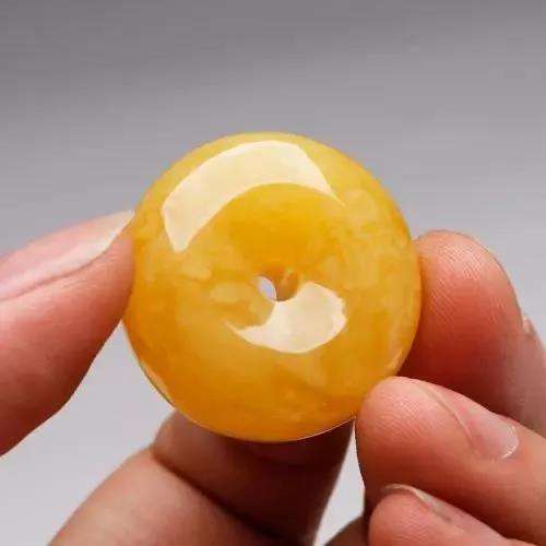 翡翠的鉴别方法水泡的简单介绍-第2张图片-翡翠网 翡翠的鉴别方法水泡的简单介绍-第2张图片-翡翠网