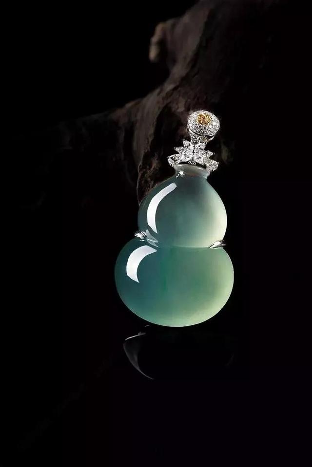 翡翠的鉴别方法水泡的简单介绍-第10张图片-翡翠网 翡翠的鉴别方法水泡的简单介绍-第10张图片-翡翠网