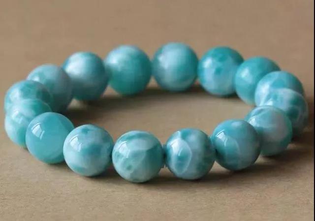 翡翠的鉴别方法水泡的简单介绍-第11张图片-翡翠网 翡翠的鉴别方法水泡的简单介绍-第11张图片-翡翠网