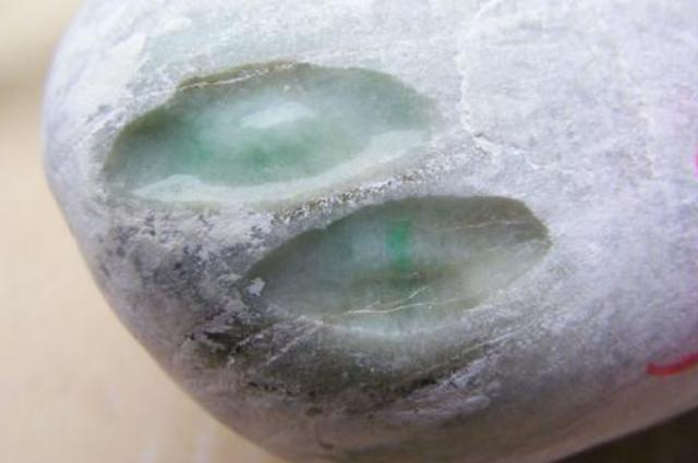 翡翠原石假皮有毒吗的简单介绍-第14张图片-翡翠网 翡翠原石假皮有毒吗的简单介绍-第14张图片-翡翠网