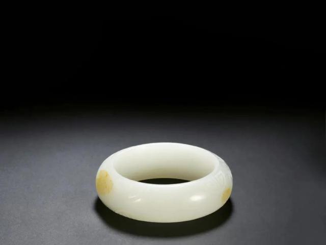 老琉璃手镯近期成交价格,翡翠手镯成交价格-第11张图片-翡翠网 老琉璃手镯近期成交价格,翡翠手镯成交价格-第11张图片-翡翠网