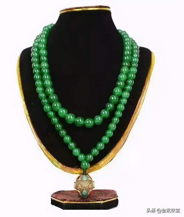 清代翡翠朝珠拍卖,清代翡翠朝珠一颗价格-第2张图片-翡翠网