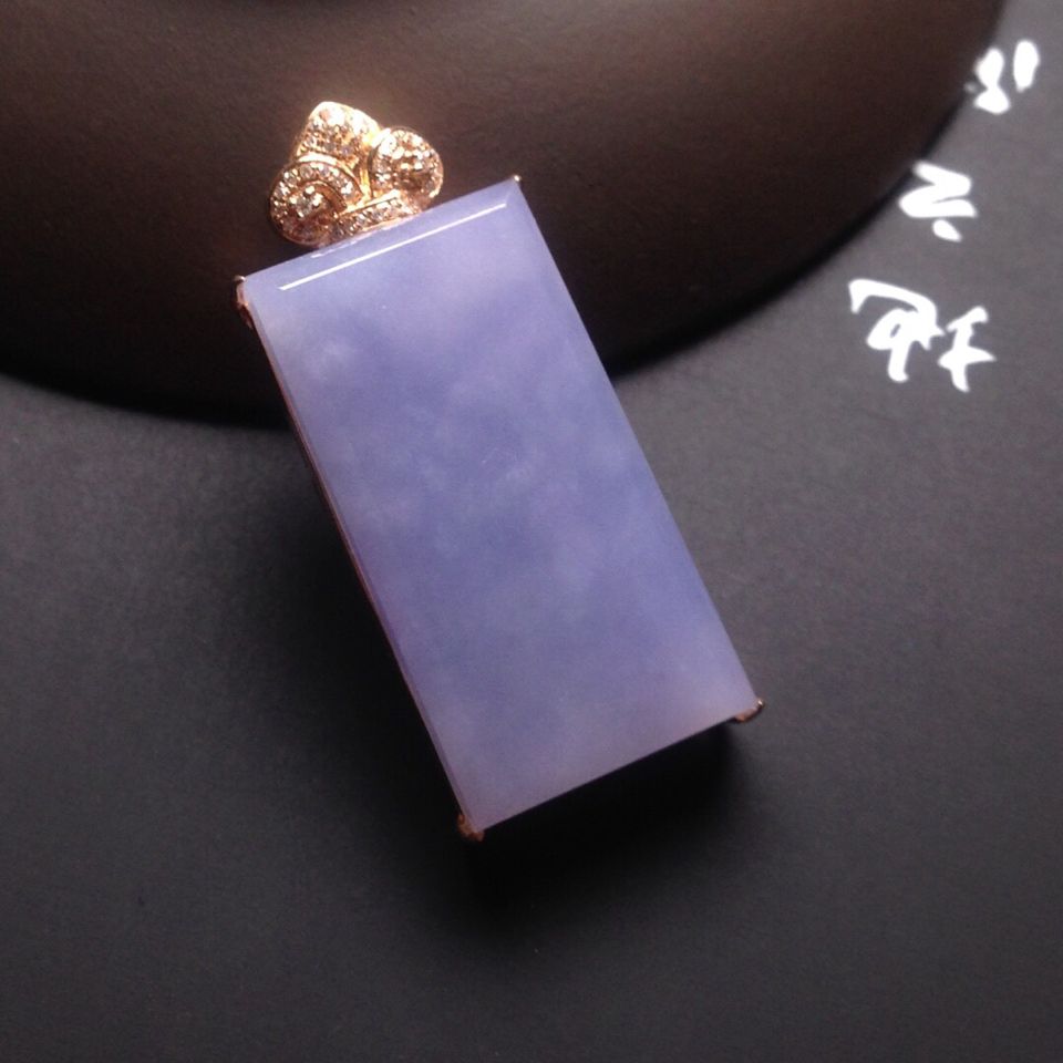 翡翠无事牌的价格翡翠无事牌拍卖价格-第1张图片-翡翠网 翡翠无事牌的价格翡翠无事牌拍卖价格-第1张图片-翡翠网