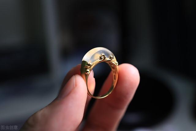 开采翡翠原石危险吗,缅甸翡翠会开采完吗-第3张图片-翡翠网 开采翡翠原石危险吗,缅甸翡翠会开采完吗-第3张图片-翡翠网