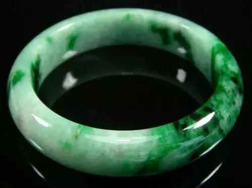 翡翠的种水分类大全的简单介绍-第13张图片-翡翠网 翡翠的种水分类大全的简单介绍-第13张图片-翡翠网