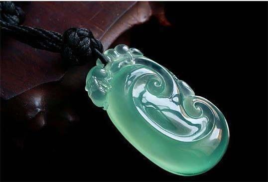 冰种正阳绿翡翠价格的简单介绍-第9张图片-翡翠网 冰种正阳绿翡翠价格的简单介绍-第9张图片-翡翠网