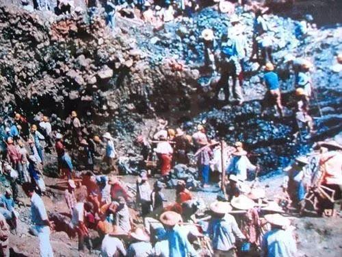 翡翠原石什么料最好翡翠黑料原石种类-第3张图片-翡翠网 翡翠原石什么料最好翡翠黑料原石种类-第3张图片-翡翠网