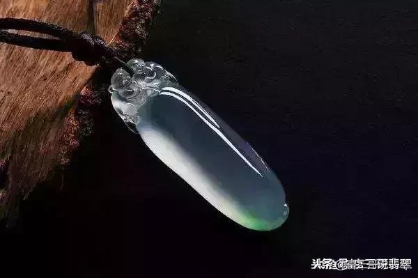 关于冰种翡翠福瓜价格的信息-第3张图片-翡翠网 关于冰种翡翠福瓜价格的信息-第3张图片-翡翠网