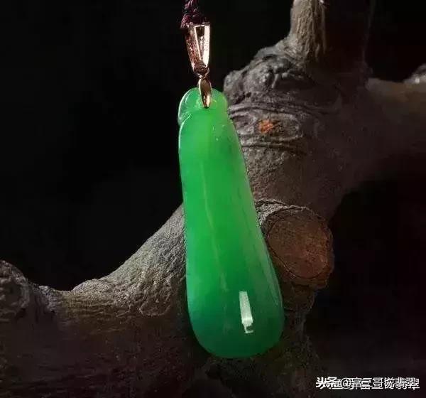 关于冰种翡翠福瓜价格的信息-第6张图片-翡翠网 关于冰种翡翠福瓜价格的信息-第6张图片-翡翠网