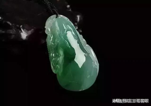 关于冰种翡翠福瓜价格的信息-第10张图片-翡翠网 关于冰种翡翠福瓜价格的信息-第10张图片-翡翠网