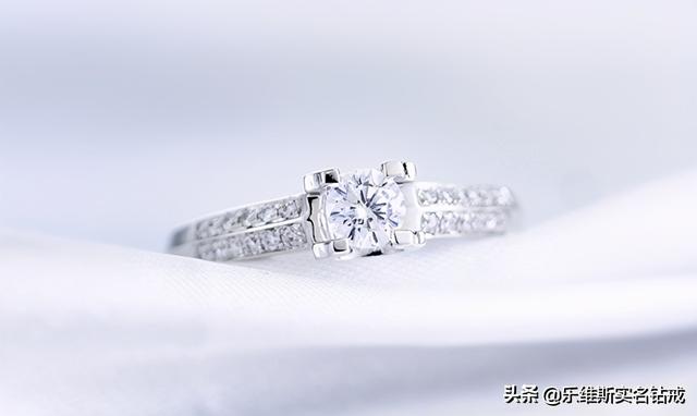 三十分的钻石值多少钱,30分和50分钻戒图-第4张图片-翡翠网 三十分的钻石值多少钱,30分和50分钻戒图-第4张图片-翡翠网