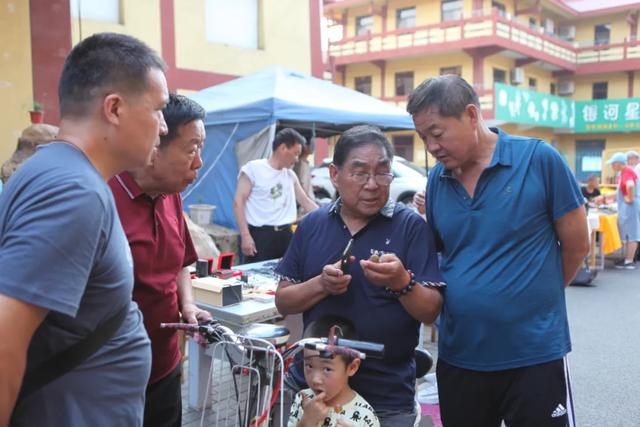 翡翠原石批发,淄博正冰翡翠原石批发市场-第7张图片-翡翠网 翡翠原石批发,淄博正冰翡翠原石批发市场-第7张图片-翡翠网