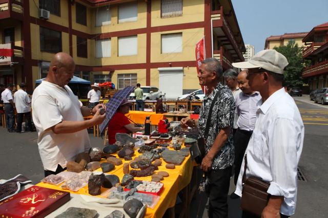 翡翠原石批发,淄博正冰翡翠原石批发市场-第17张图片-翡翠网 翡翠原石批发,淄博正冰翡翠原石批发市场-第17张图片-翡翠网
