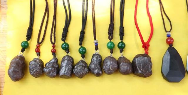 翡翠原石批发,淄博正冰翡翠原石批发市场-第35张图片-翡翠网 翡翠原石批发,淄博正冰翡翠原石批发市场-第35张图片-翡翠网