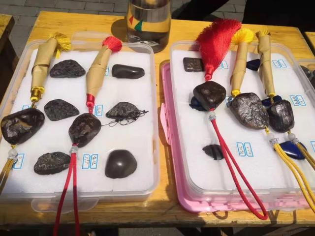 翡翠原石批发,淄博正冰翡翠原石批发市场-第52张图片-翡翠网 翡翠原石批发,淄博正冰翡翠原石批发市场-第52张图片-翡翠网