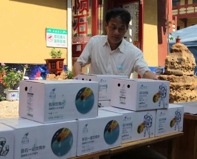 翡翠原石批发,淄博正冰翡翠原石批发市场-第61张图片-翡翠网 翡翠原石批发,淄博正冰翡翠原石批发市场-第61张图片-翡翠网