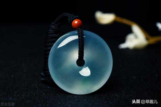 翡翠知识讲堂黑翠的简单介绍-第1张图片-翡翠网 翡翠知识讲堂黑翠的简单介绍-第1张图片-翡翠网