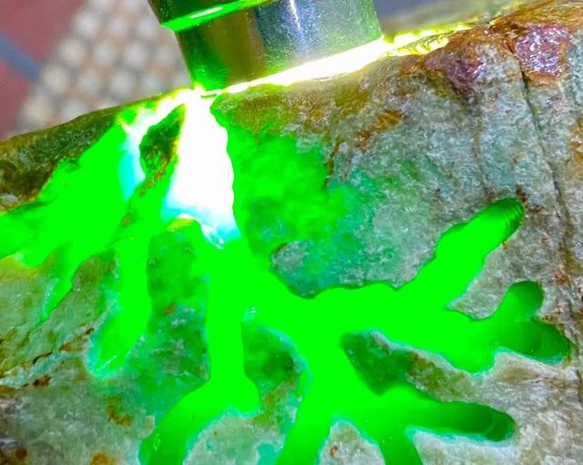 包含正场木那翡翠原石基础知识的词条-第2张图片-翡翠网 包含正场木那翡翠原石基础知识的词条-第2张图片-翡翠网