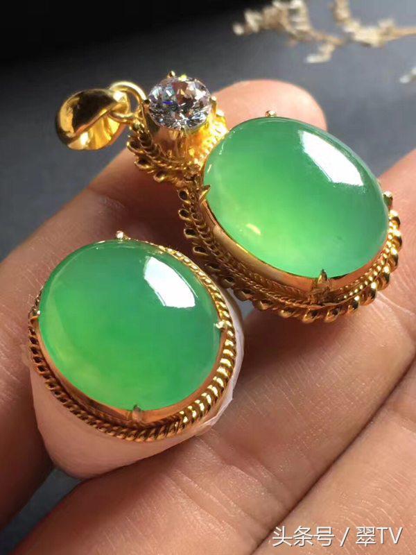 高冰晴水和田玉价格高冰晴水翡翠价格-第1张图片-翡翠网 高冰晴水和田玉价格高冰晴水翡翠价格-第1张图片-翡翠网