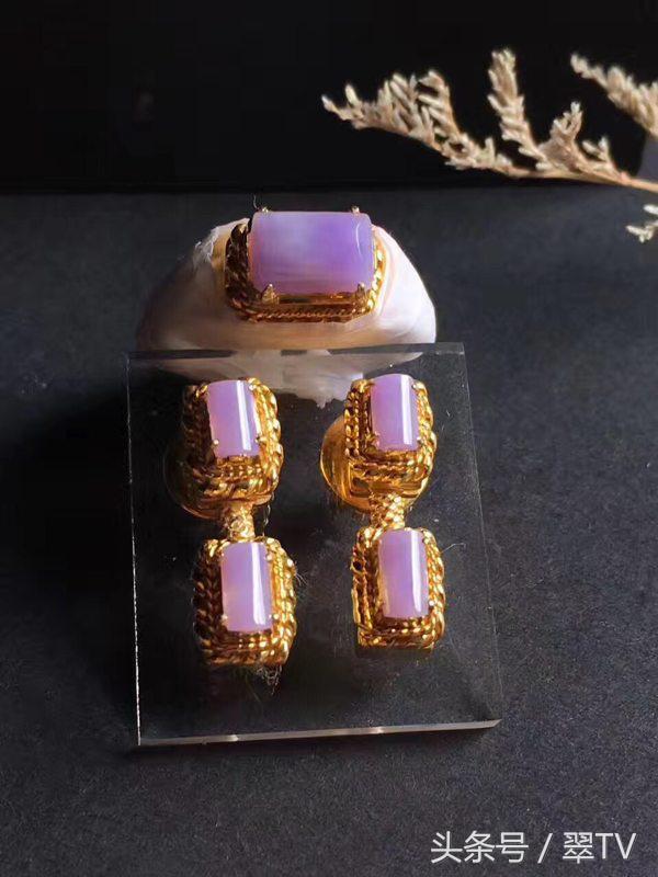 高冰晴水和田玉价格高冰晴水翡翠价格-第2张图片-翡翠网 高冰晴水和田玉价格高冰晴水翡翠价格-第2张图片-翡翠网