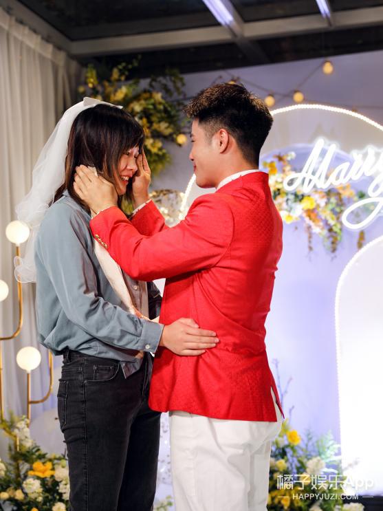 求婚钻戒,求婚钻戒怎么选-第11张图片-翡翠网 求婚钻戒,求婚钻戒怎么选-第11张图片-翡翠网