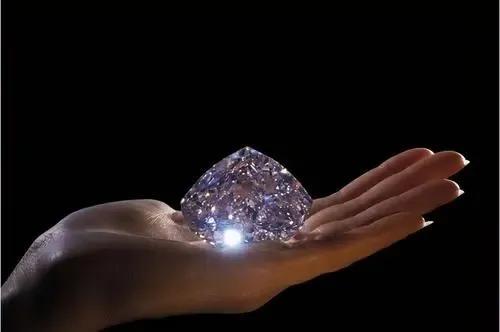 为什么二手钻石不值钱钻石不值钱为何还是买-第1张图片-翡翠网 为什么二手钻石不值钱钻石不值钱为何还是买-第1张图片-翡翠网