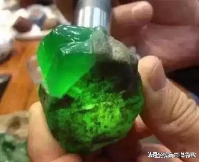 包含喜欢翡翠原石的都是什么老板的词条-第7张图片-翡翠网 包含喜欢翡翠原石的都是什么老板的词条-第7张图片-翡翠网