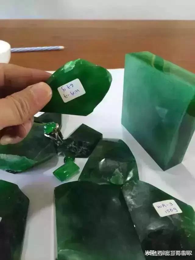 包含喜欢翡翠原石的都是什么老板的词条-第13张图片-翡翠网 包含喜欢翡翠原石的都是什么老板的词条-第13张图片-翡翠网